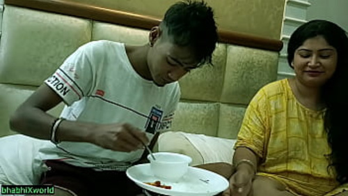 मासूम भारतीय सौतेली बहन और परिवार के सदस्य के बीच निषिद्ध जुनून।