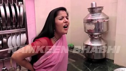 वाबी और देवर एक बेहद कामुक और मसालेदार भारतीय वीडियो में।