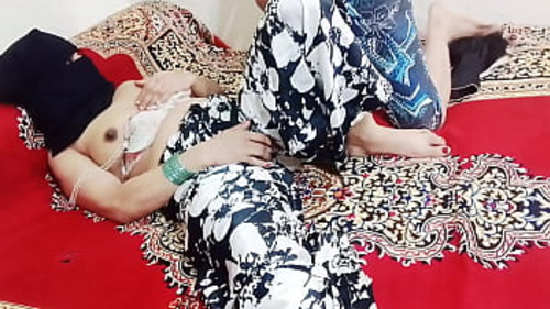 एलेक्स जान और अमरोज़िया को उनके शौकिया सेक्स वीडियो में एक तीव्र और गंदे यौन मुठभेड़ में देखें।