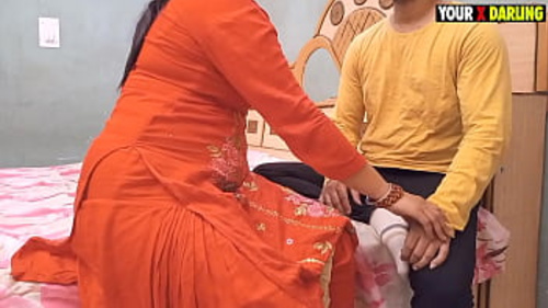 युवा सौतेली माँ और सौतेले बेटे का निषिद्ध संबंध, पिता के विश्वास का उल्लंघन करता है।
