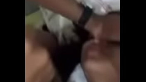 भारतीय पत्नी वीर्य का सेवन करती है।