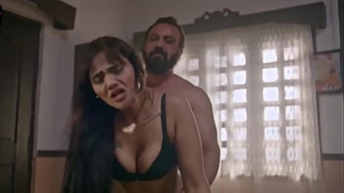 पति ने दोस्त के साथ मिलकर पत्नी को किया खुश