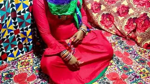 सास तीव्र संभोग को प्रोत्साहित करती है, जिससे दामाद को असुविधा होती है
